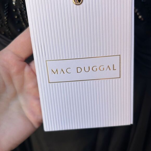 Mac Duggal 67735 Beaded Square Neck Cap Sleeve A-Line Gown Black SZ 22W - Picture 5 of 8